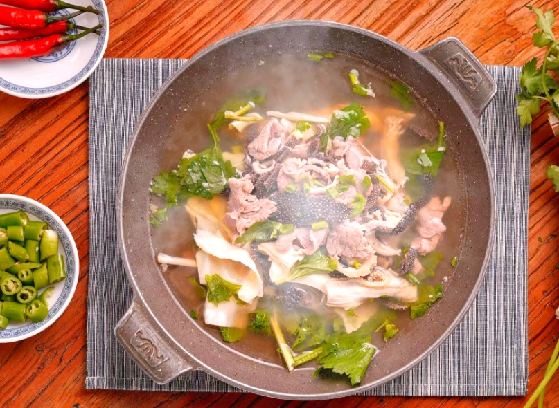 牛满堂土菜馆跷脚牛肉(峨眉店)