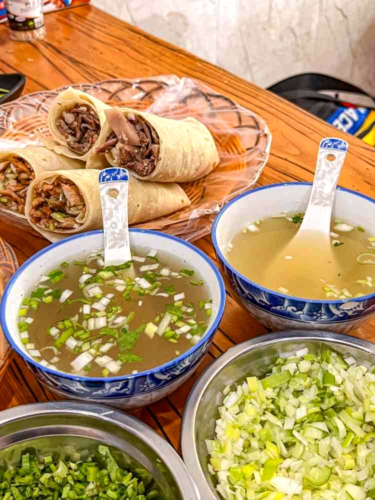 福源居朝天锅