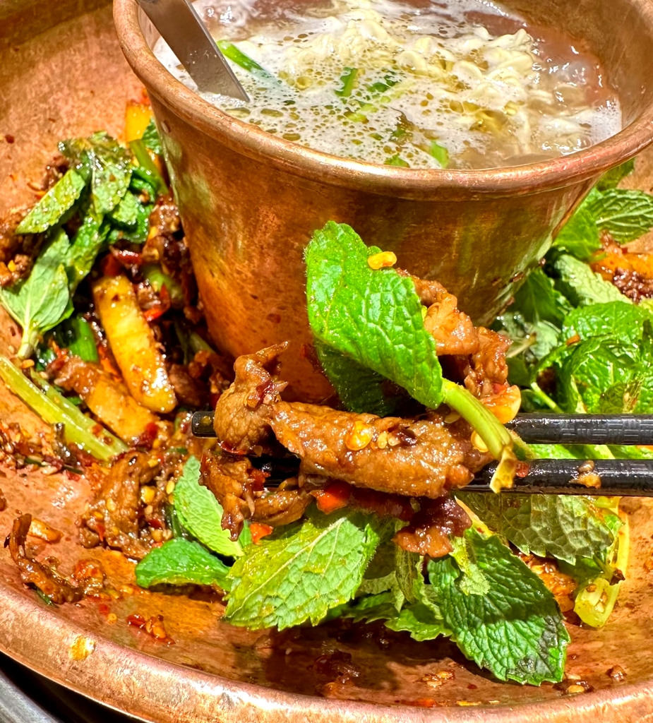 李记铜锅牛肉馆(缤纷环球城店)