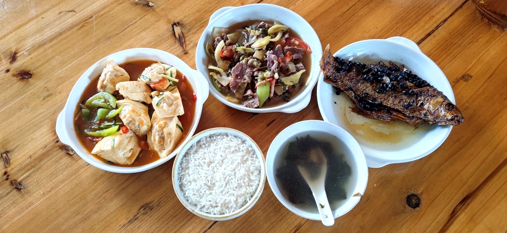 秋云桥快餐店