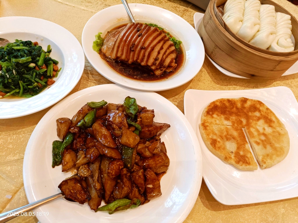 鸿宴饭庄(南湖店)