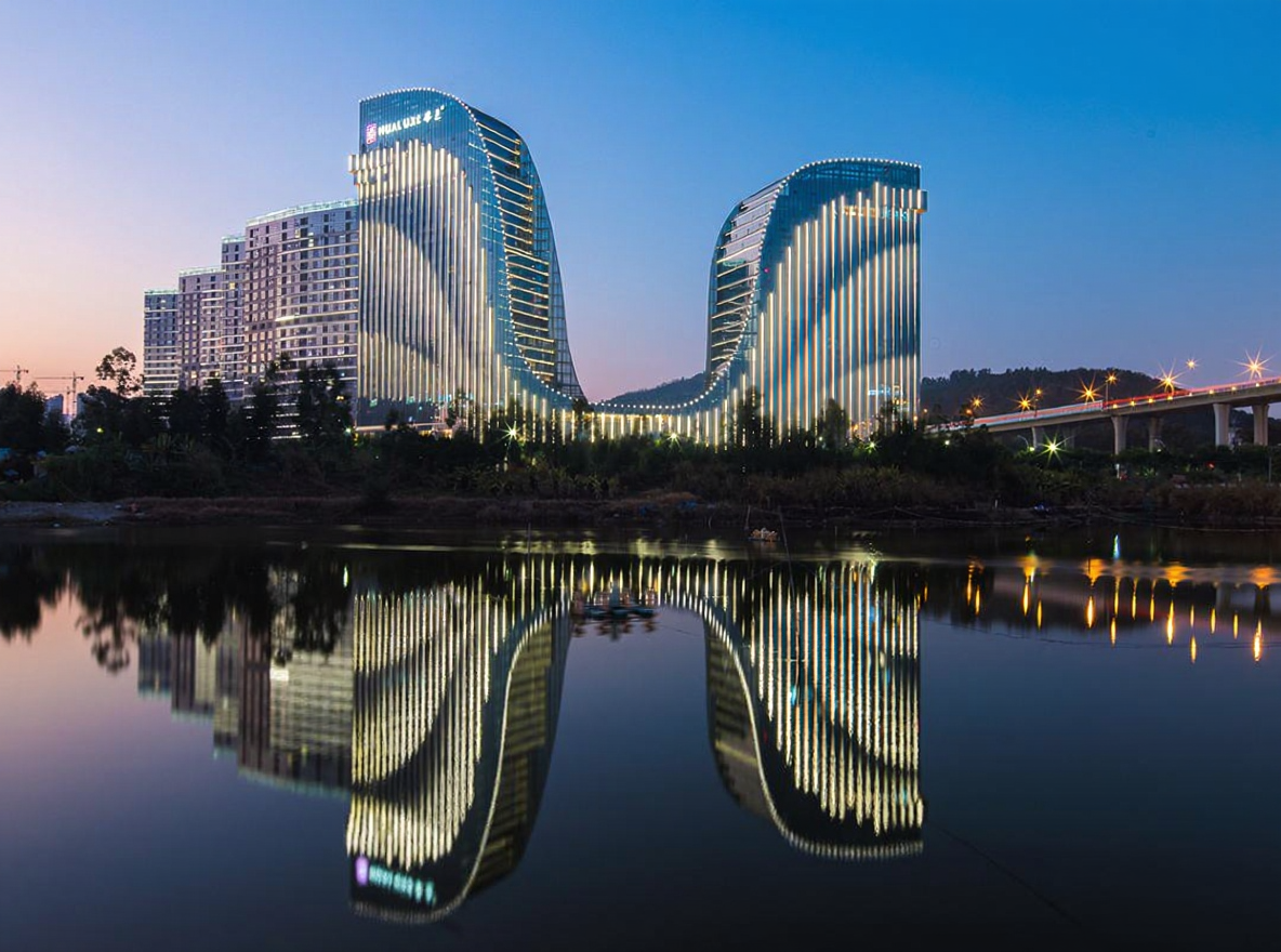 厦门海沧融信海景华邑酒店