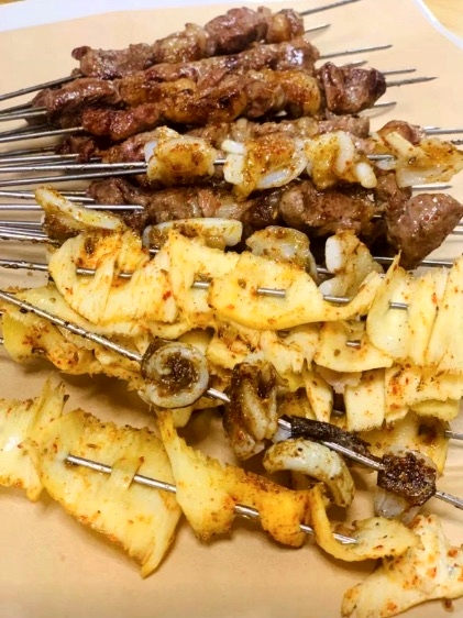 小李子大肉串店(鸿泰小区店)