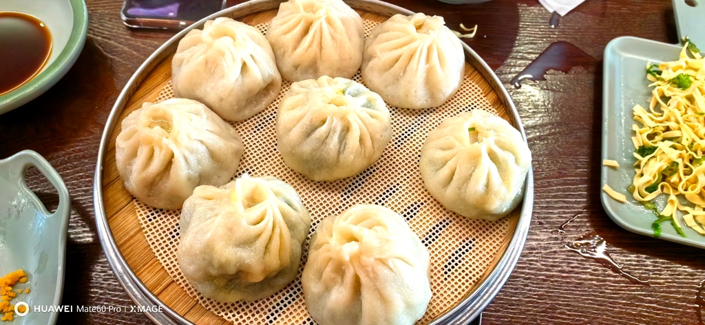 咘哩呀的布里亚特包子(IT综合商贸楼店)