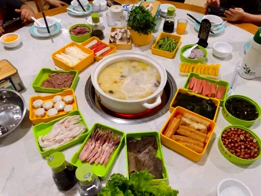 相聚乐宴(猪肚鸡总店)