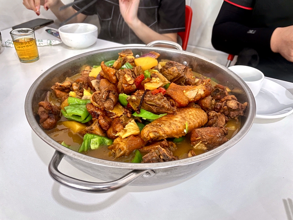 胡记新疆大盘鸡(芳华街店)