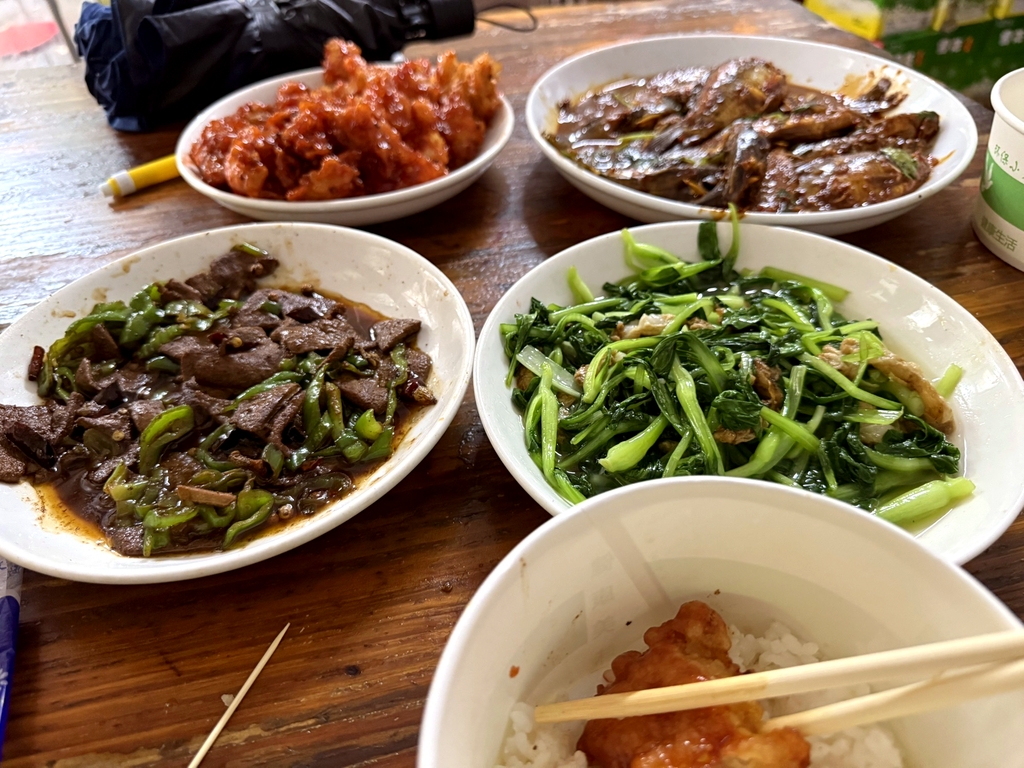施荆小吃店