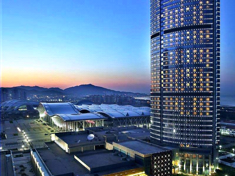 烟台南山皇冠假日酒店