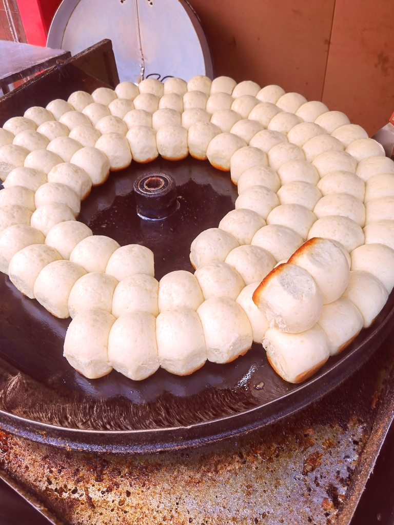 翰园街47号峨眉锅巴馒头