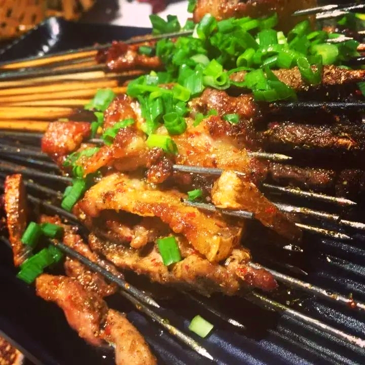 民谣集烧烤酒馆(中卫全民创业城店)