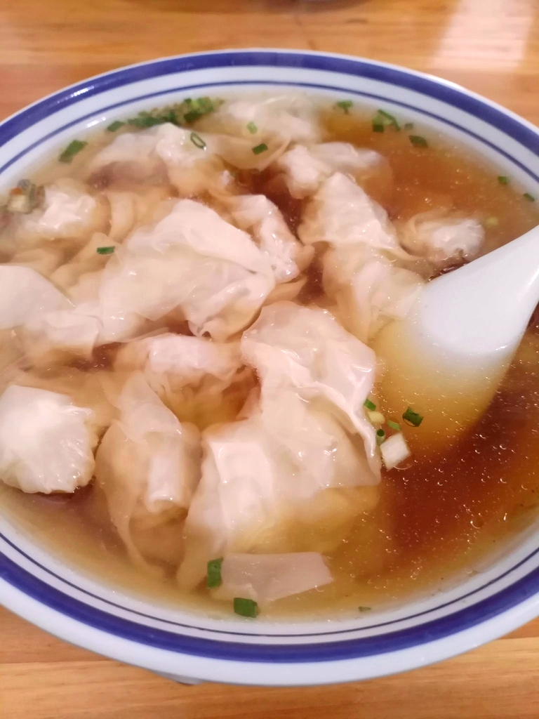 渔梁两棵树馄饨店(渔梁住保小区店)