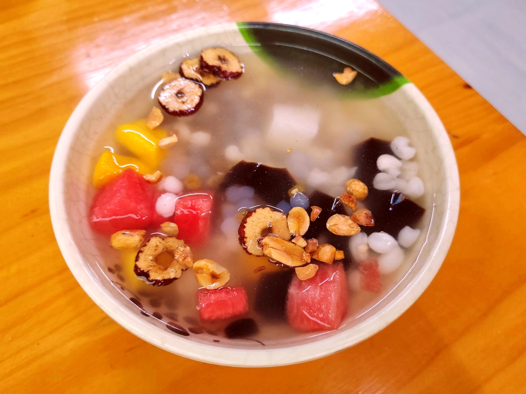 十三艺清补凉·甩饼