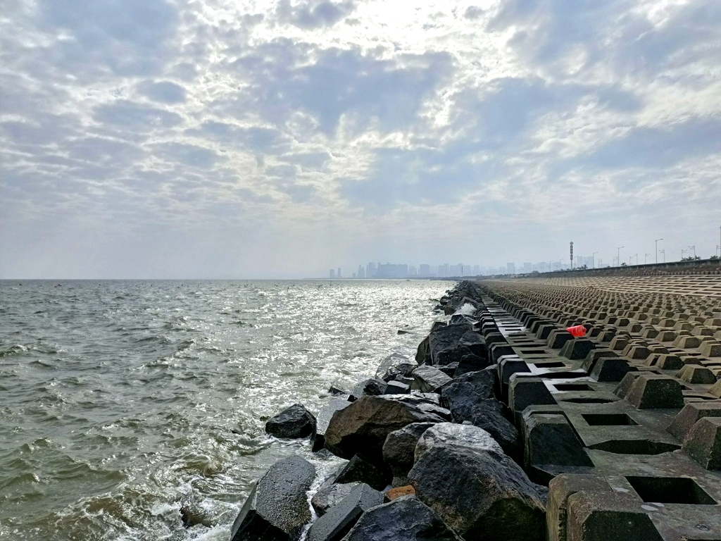 东海岸大道堤坝观景点