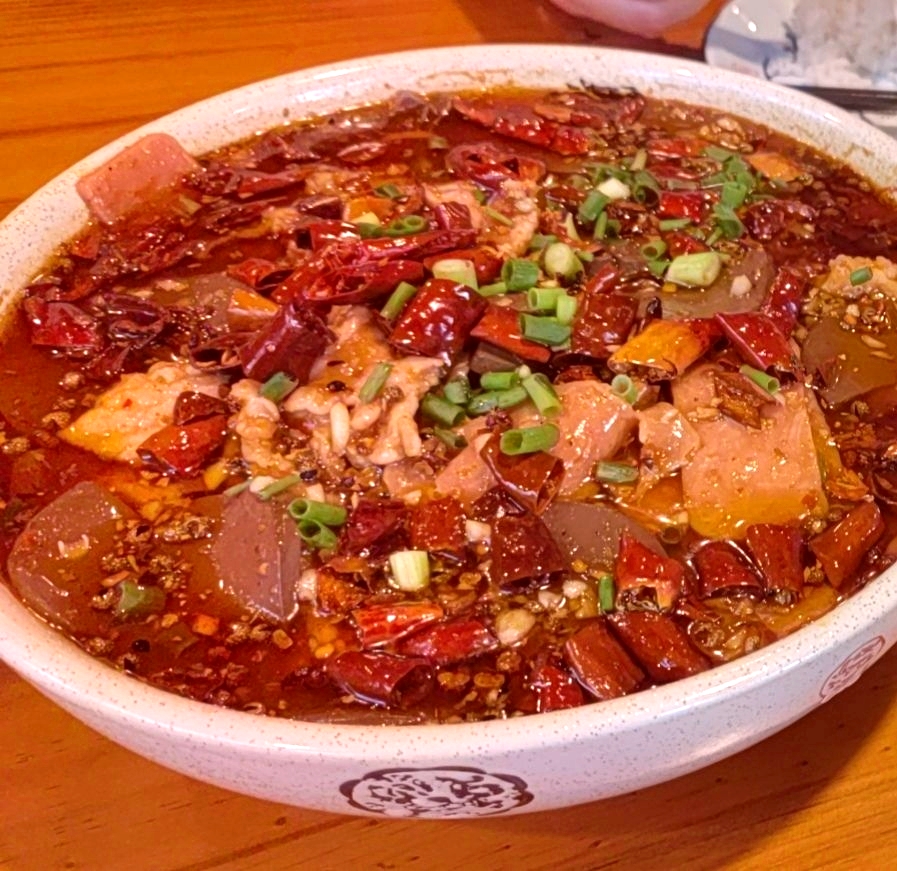 豆花饭老重庆菜馆(城角街店)