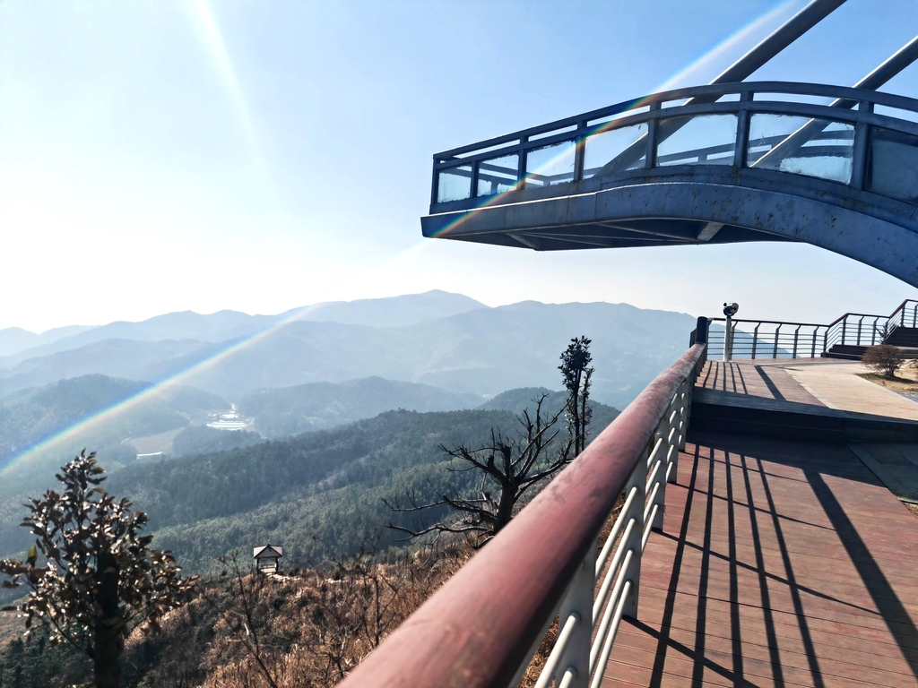高路入云端观景台