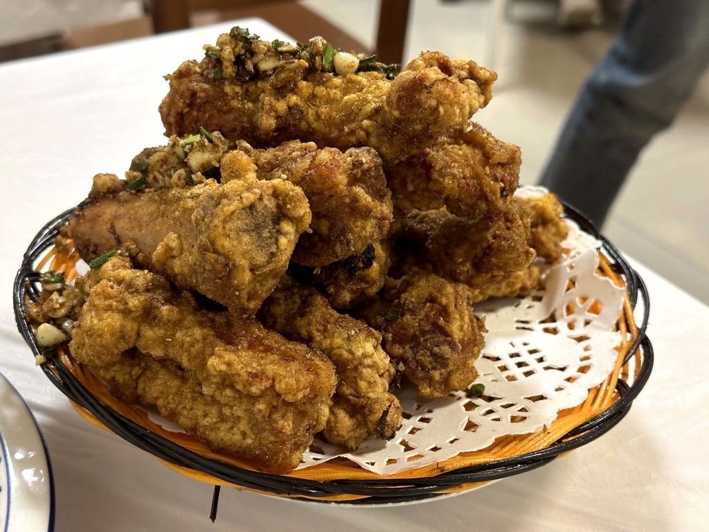 红秀饭店(沁扬路店)