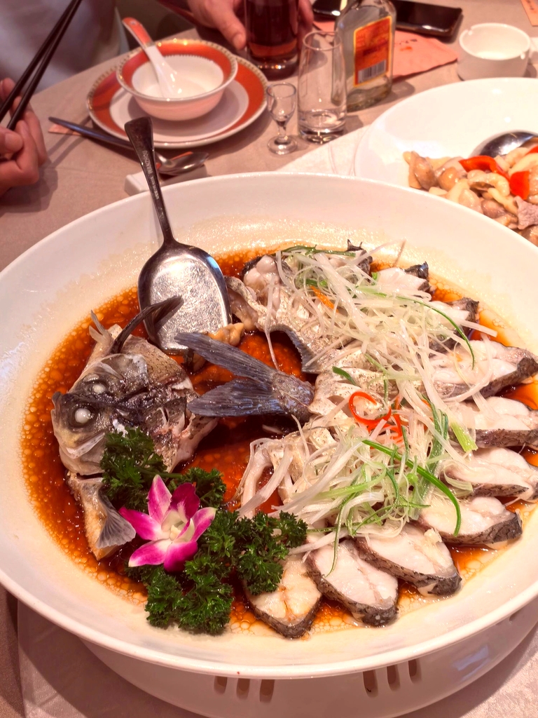 印象武昌鱼庭院餐厅(大桥路店)