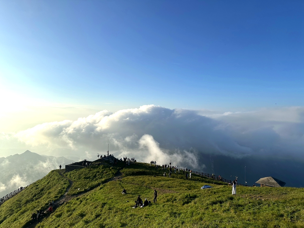 武功山金顶观景平台