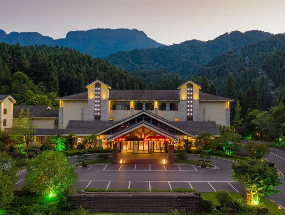 洪雅岷江东湖·瓦屋山居温泉度假酒店