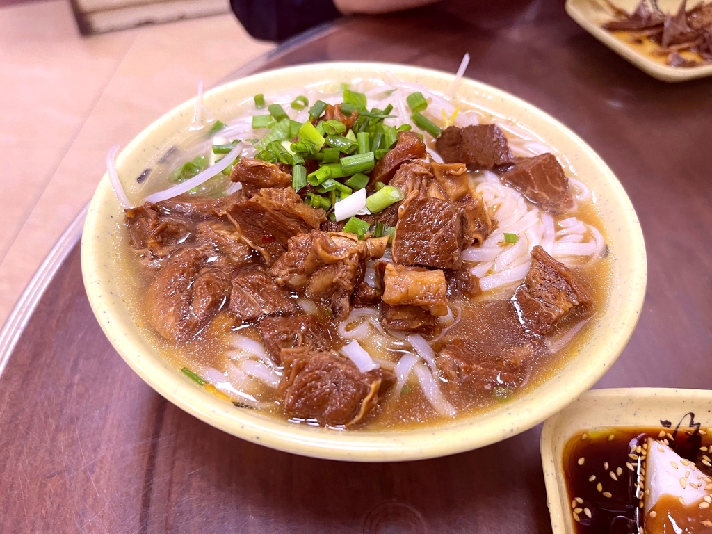 钟记牛腩粉