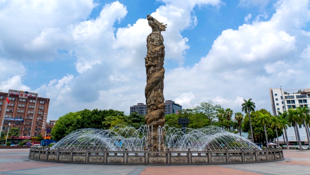 大岭山广场
