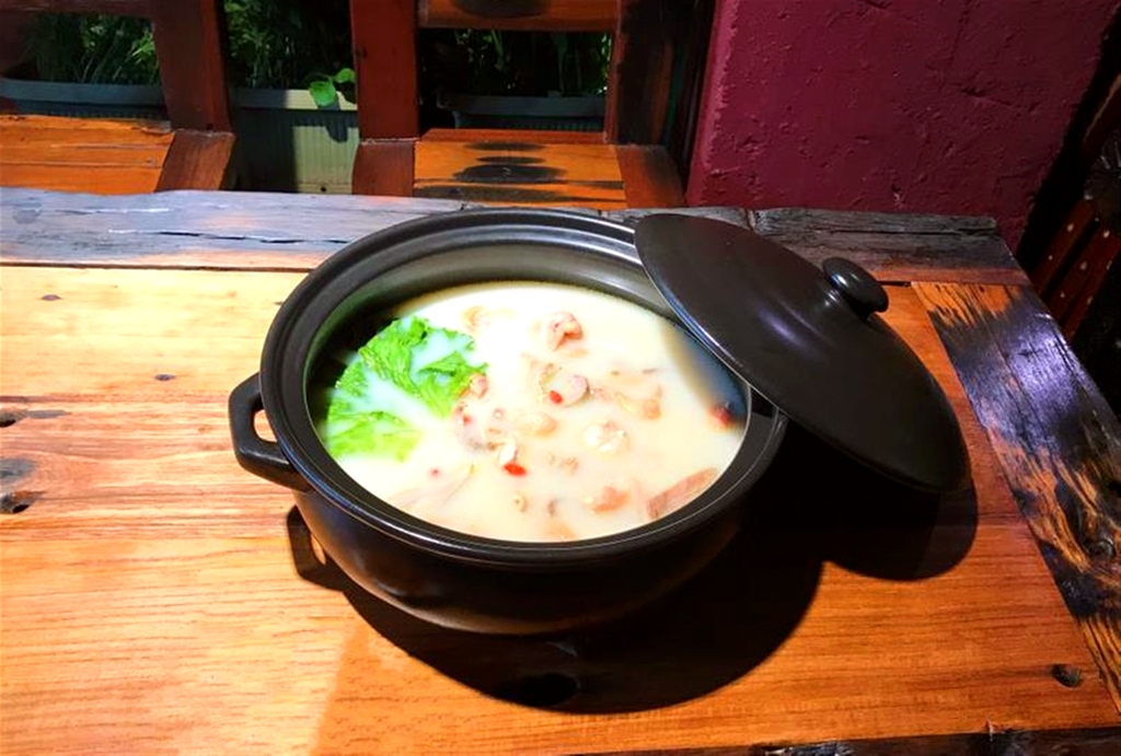 大匠工房古船木艺术餐厅·猪肚鸡专门店(兴工北街店)