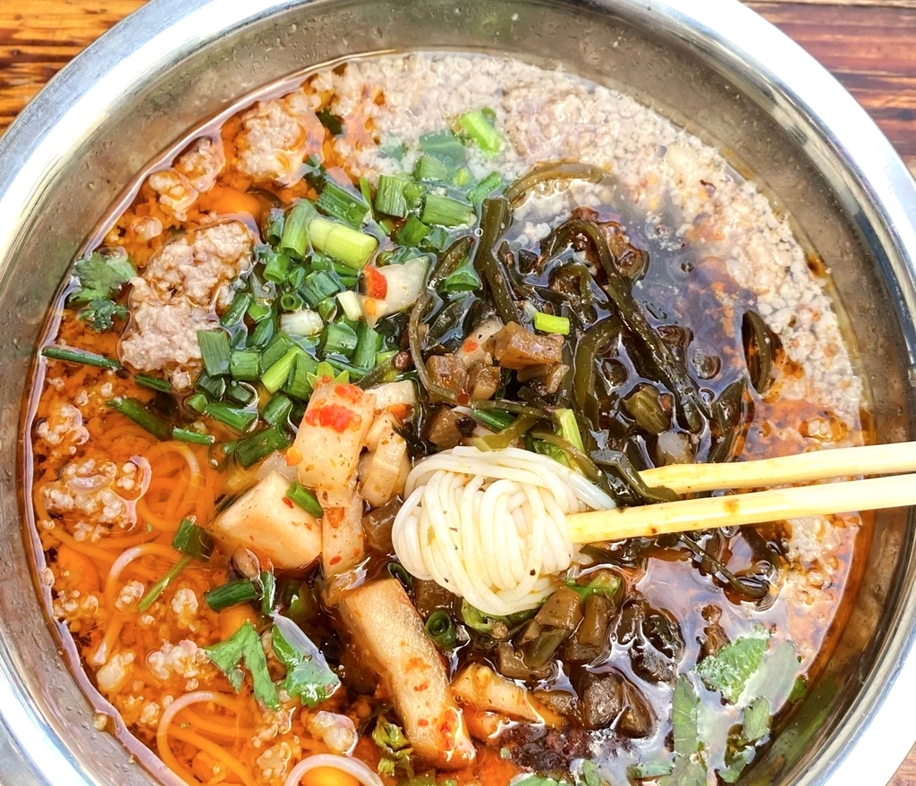 秦姨全州红油米粉店