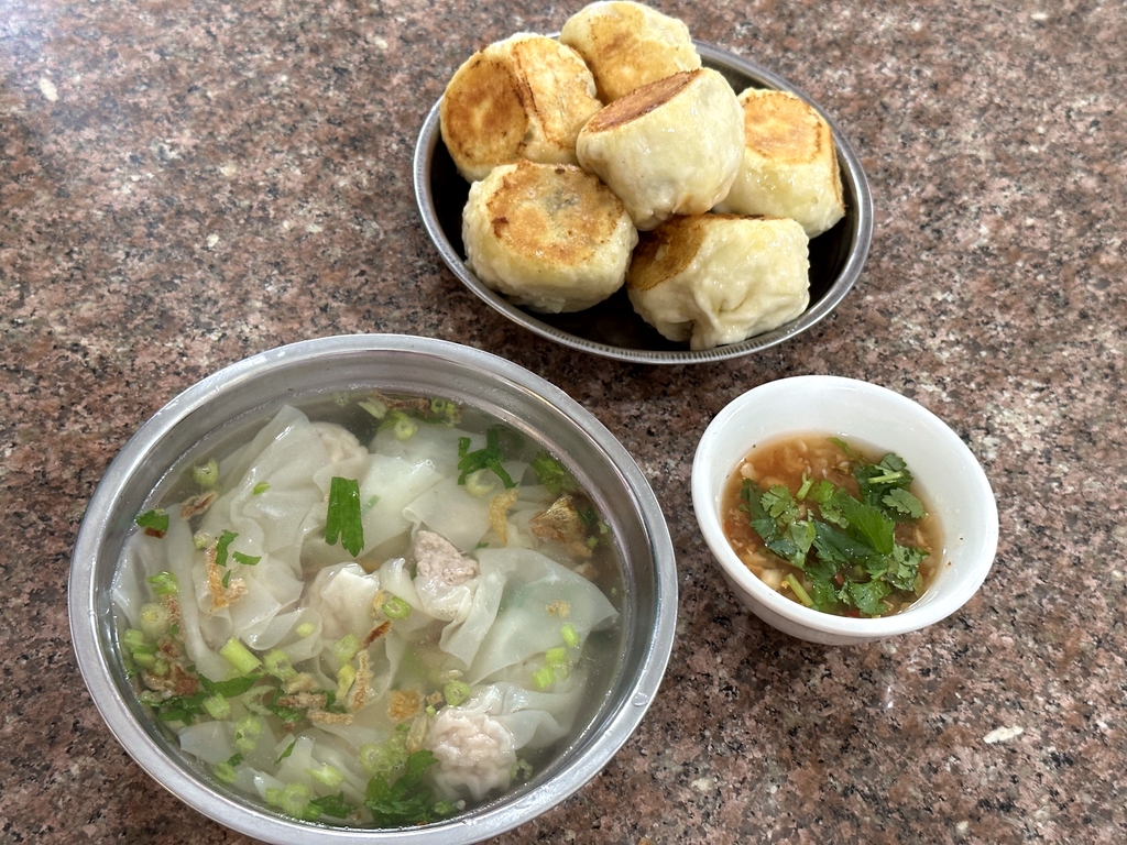 阿玉.煎包.炖品.扁食.水饺