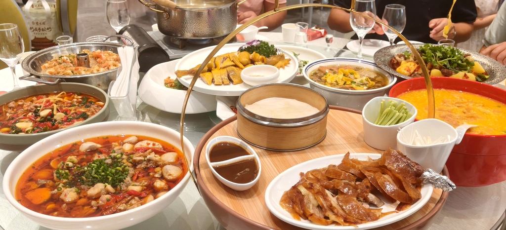 嘉芸荟酒楼(酒城中心店)