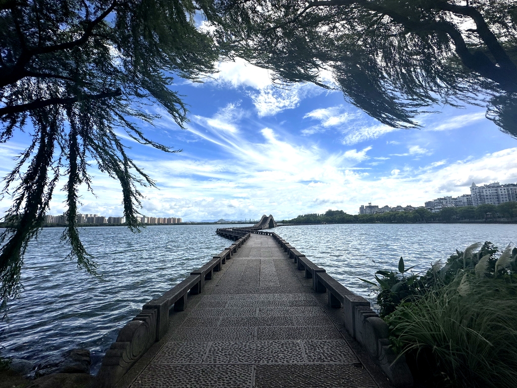 瓜渚湖