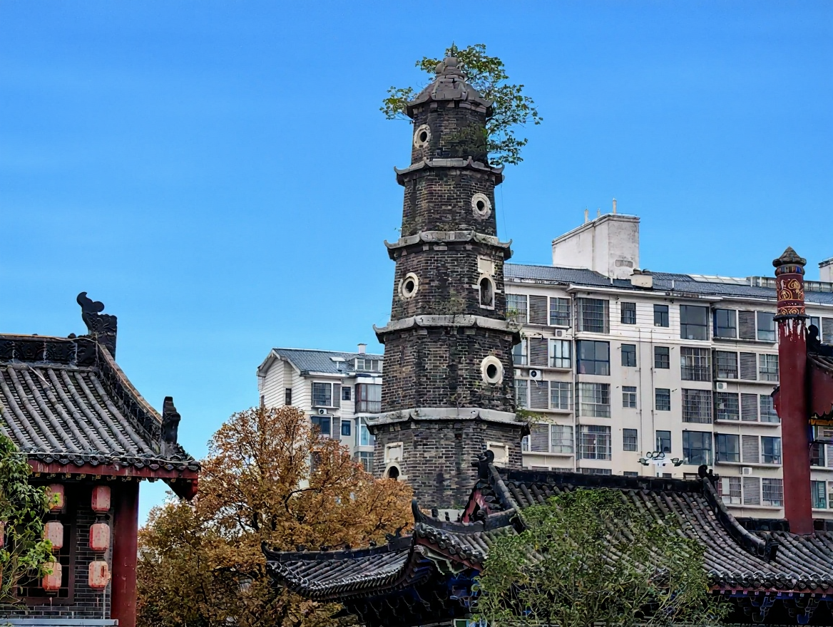 文峰塔广场