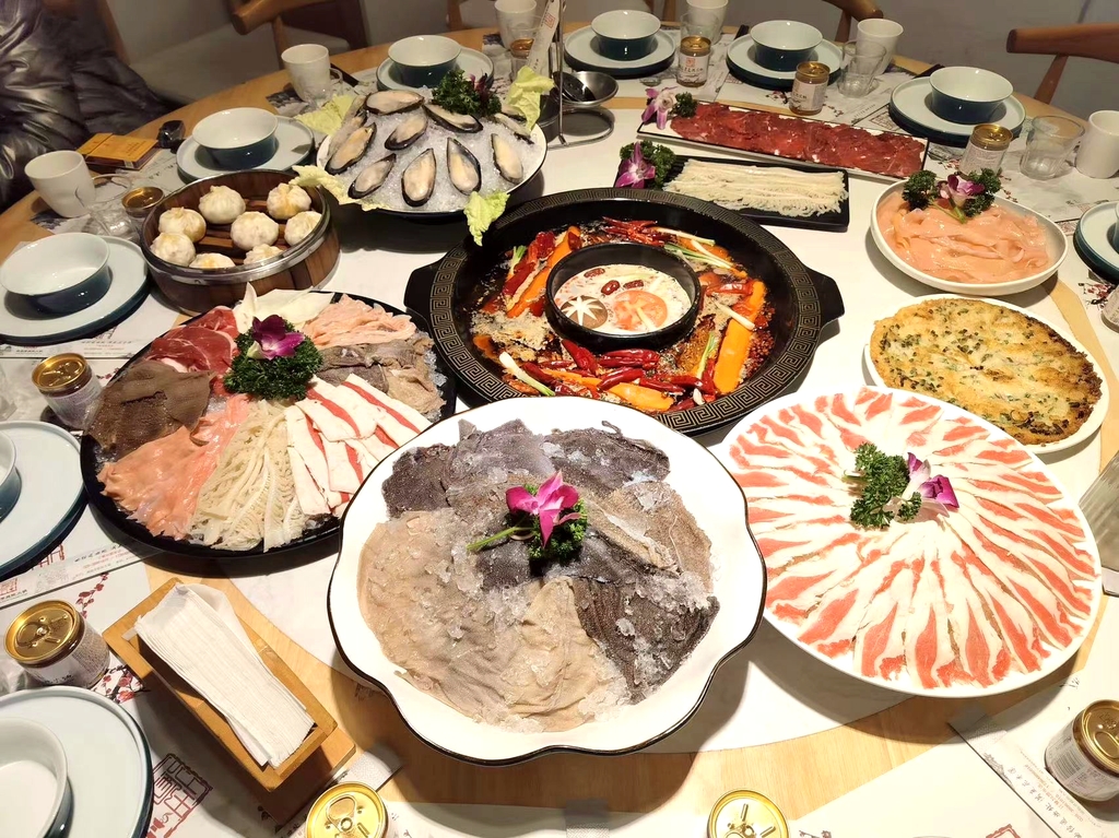 满庭芳庭院火锅店