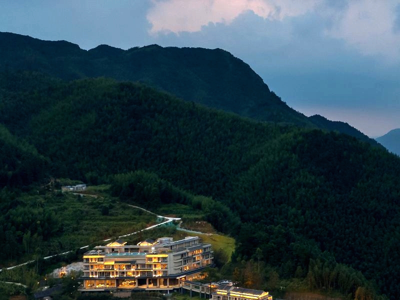 半山云居汤泉度假酒店