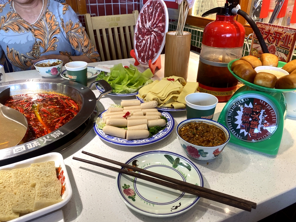 马菲菲卤味火锅克拉玛依店