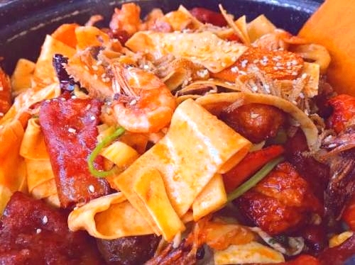八味麻辣香锅(津门风情街店)