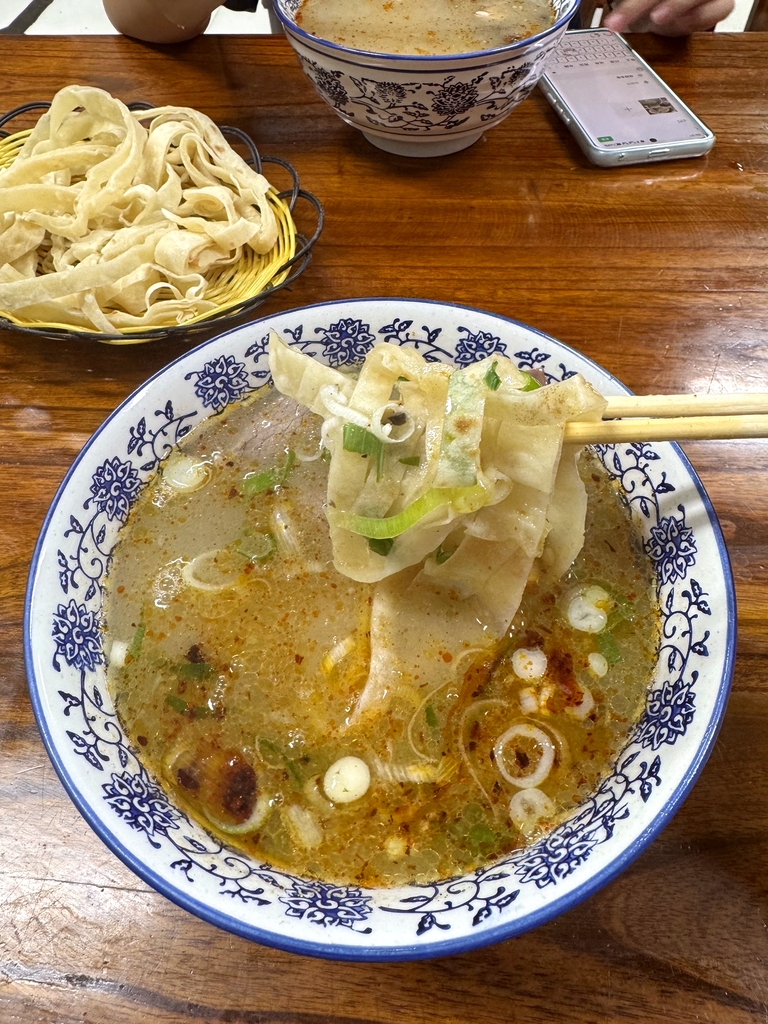 李记隆盛·牛肉汤(春都路店)