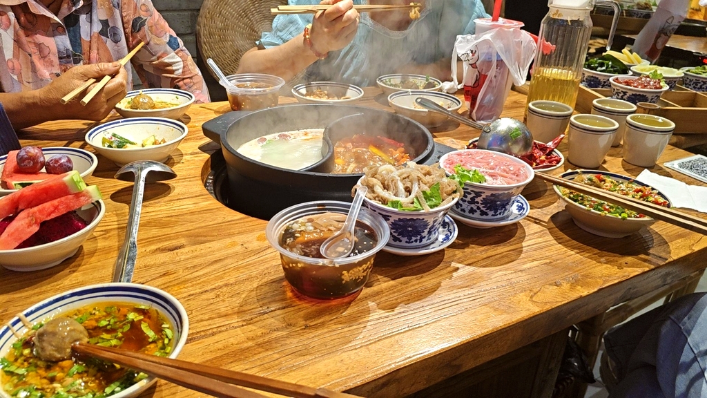 缪婆婆泥炉老火锅