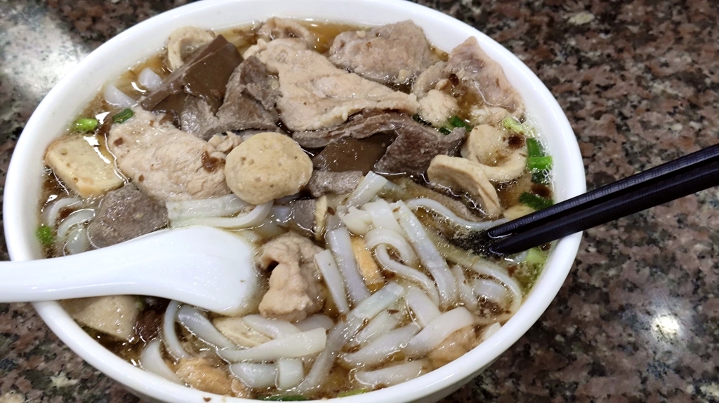 郑记潮原汤粉王(西乡商业步行街店)