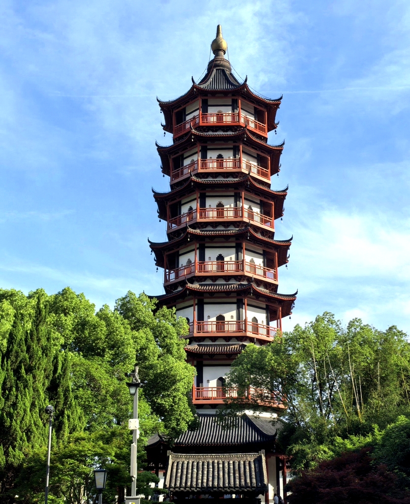 绳金塔
