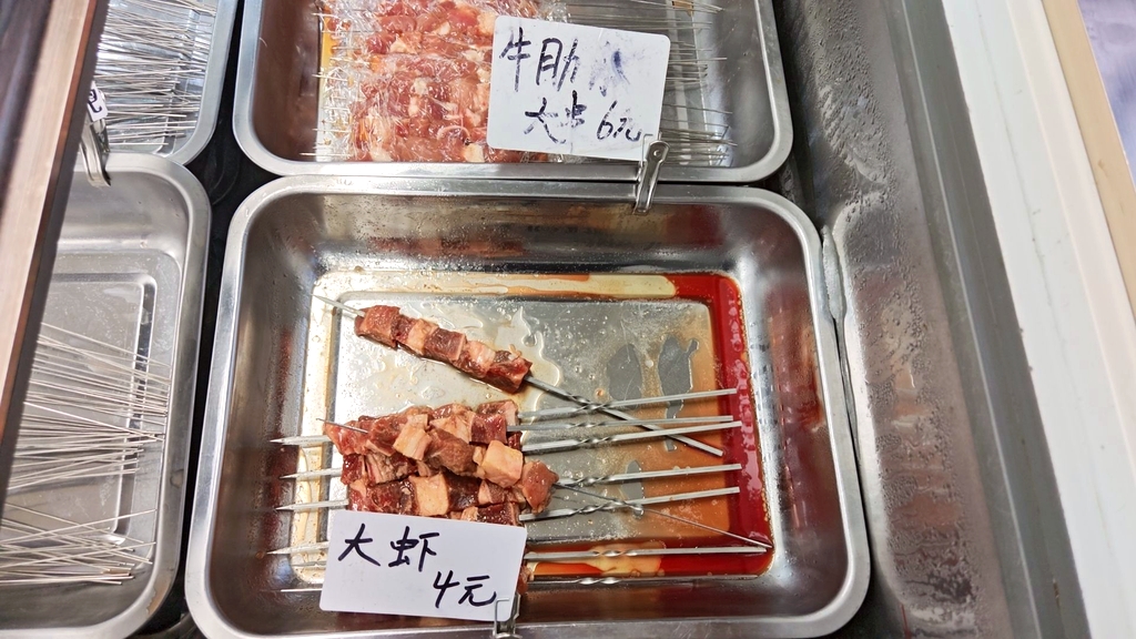 东哈东北街边烧烤