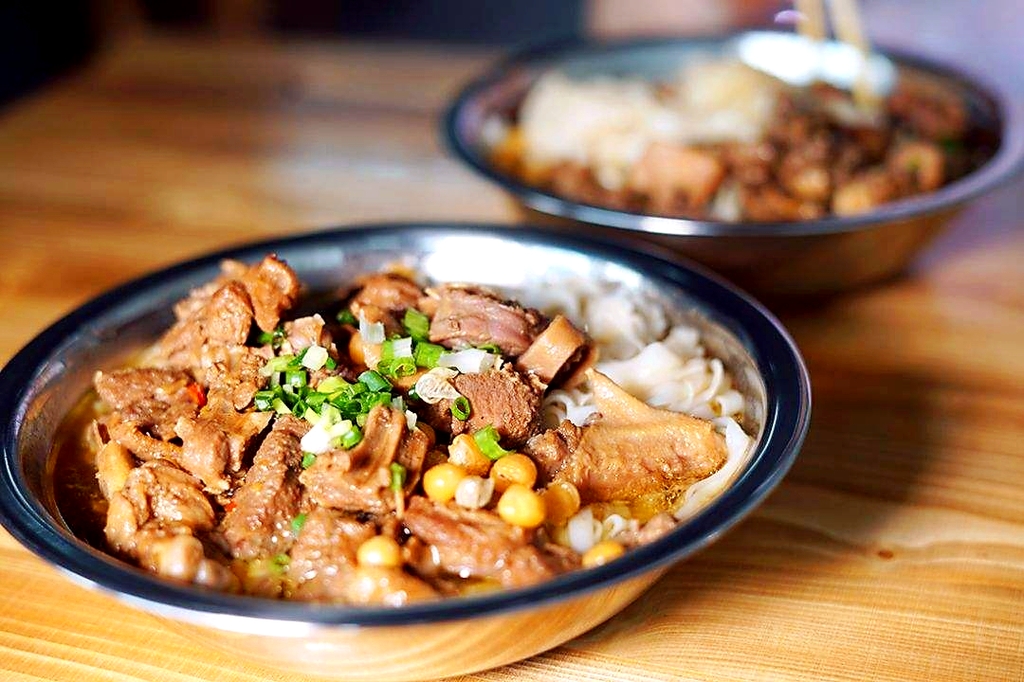 桂清鸭肉粉店(吴圩蓝天农贸市场店)