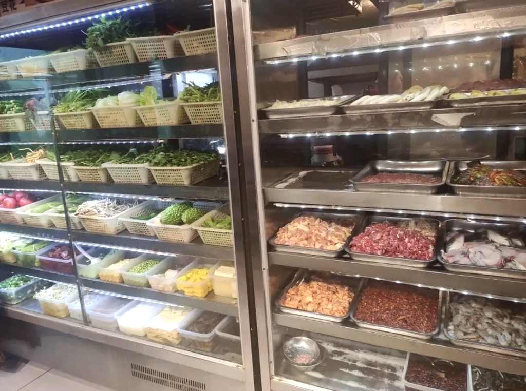 天天杀猪饭(金江六组单元房店)