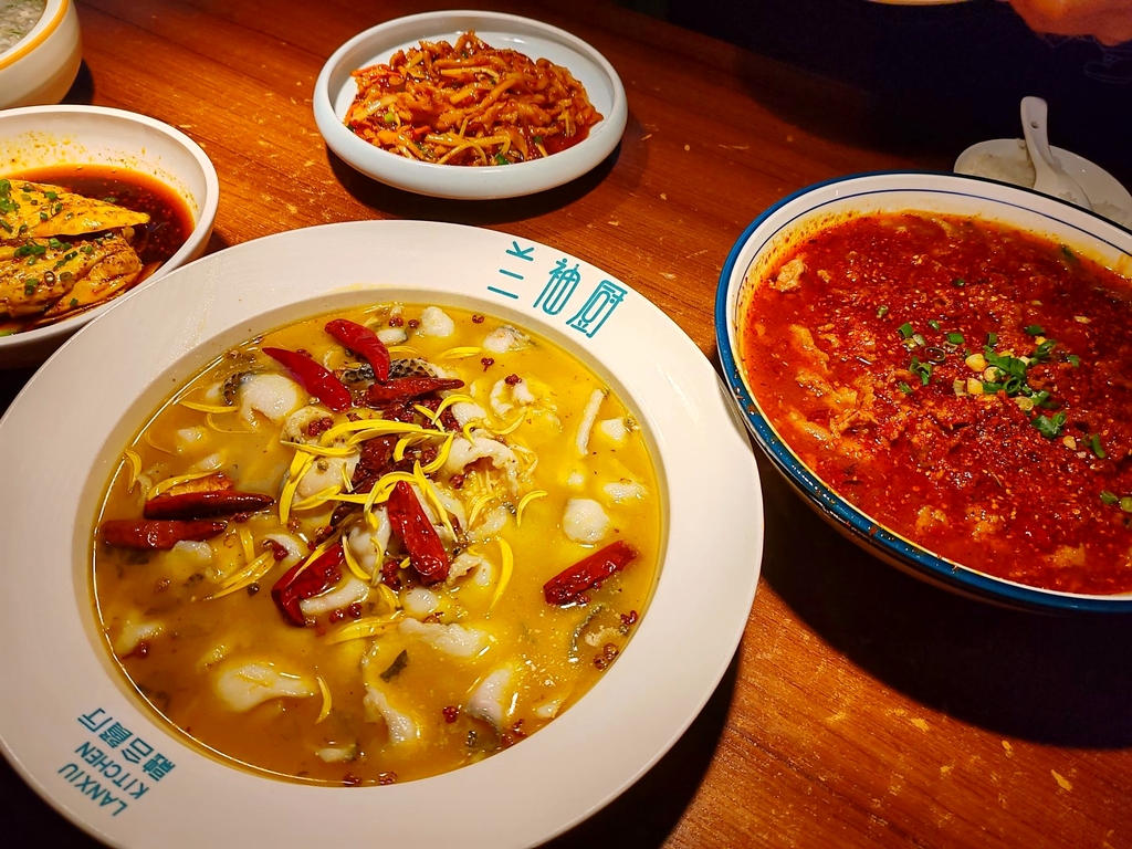 兰袖厨食在不一样(天润店)