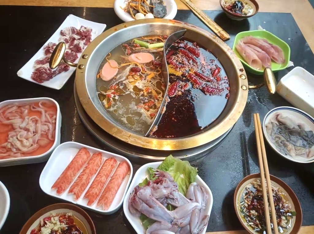 厚椒鲜牛肉海鲜自助火锅(灵秀清风苑店)