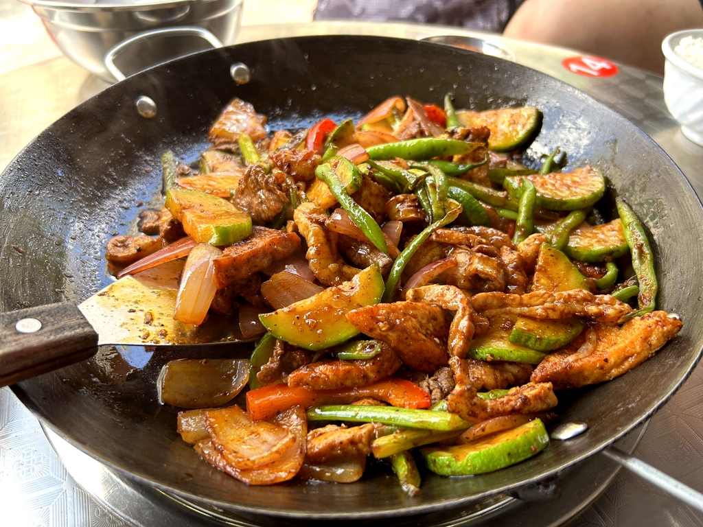 贵阳观山湖杨郎铁板烧烤店