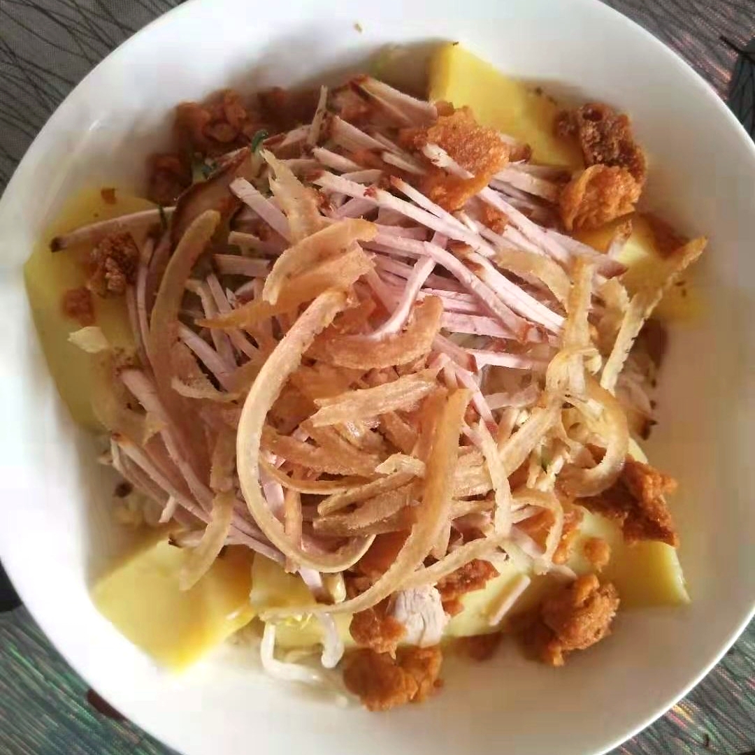 明记烧肉卷粉米线