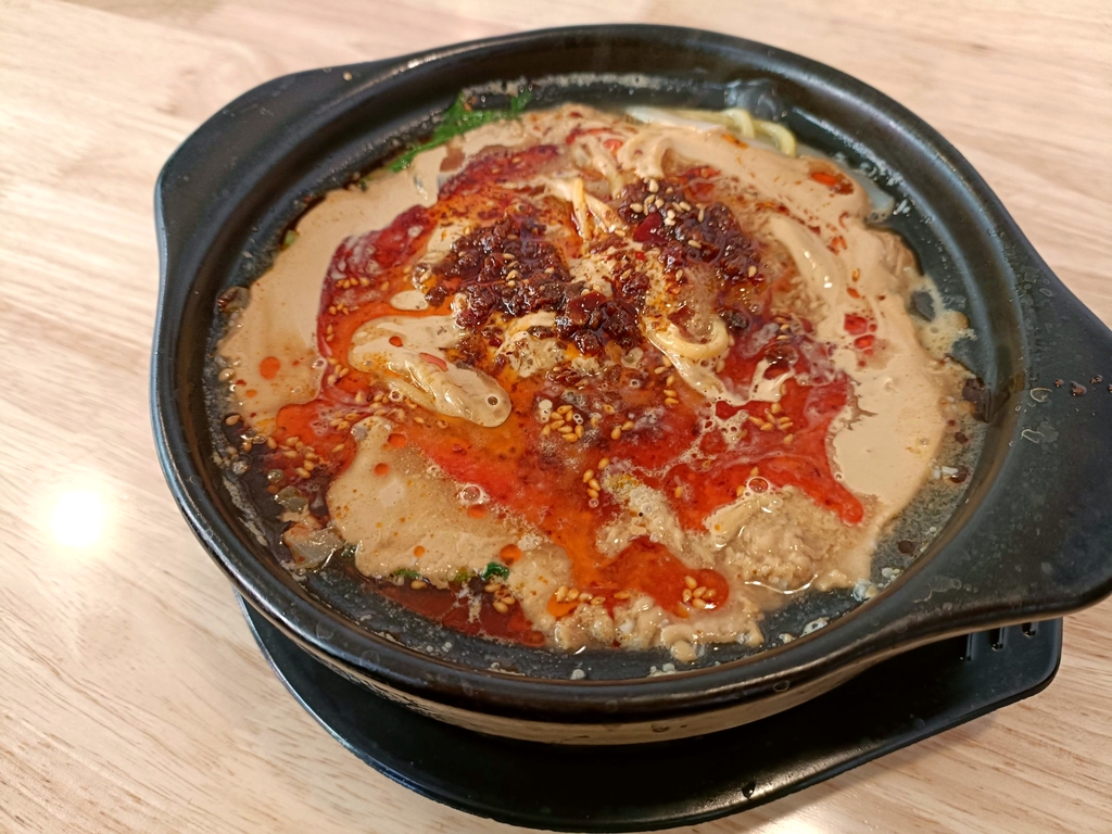 吉晟居砂锅面