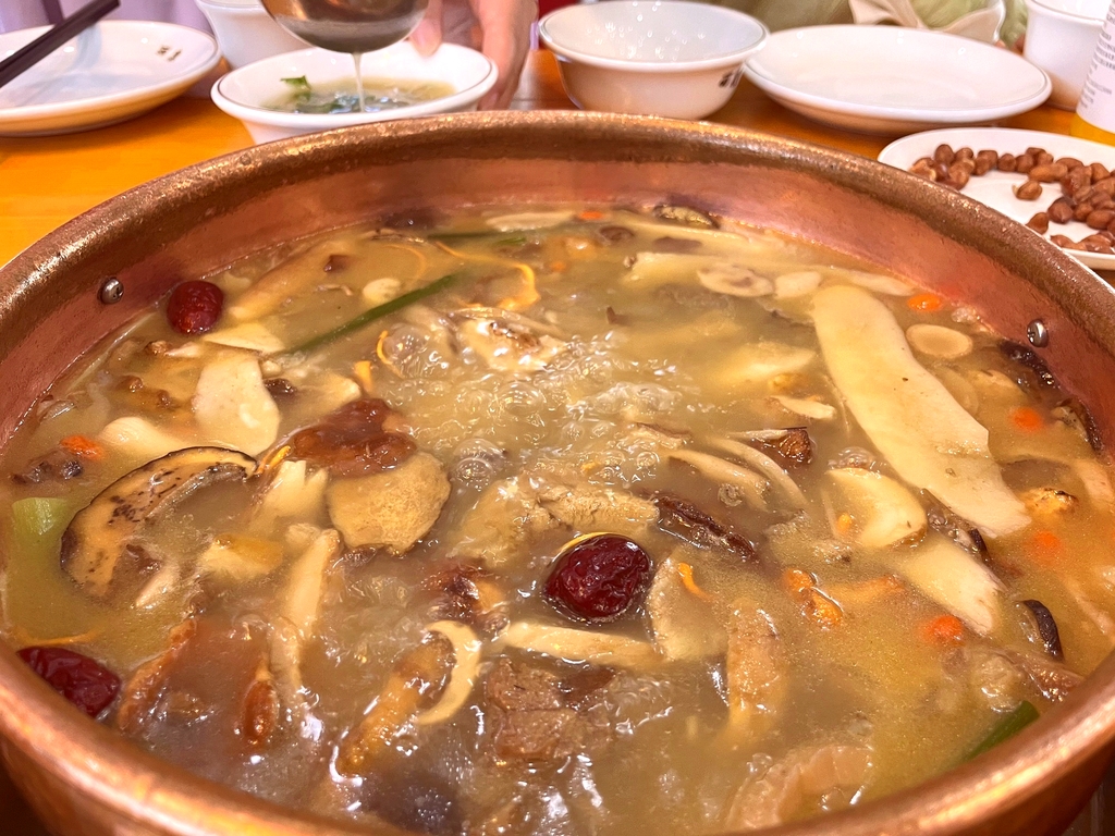 君悦阁野生菌火锅(丽江店)