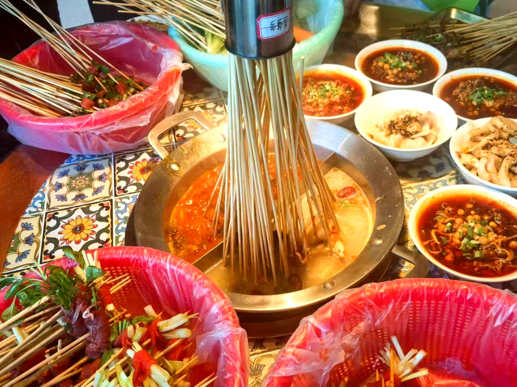 鸟鸟好吃店·成都土砂锅串串(杭州总店)