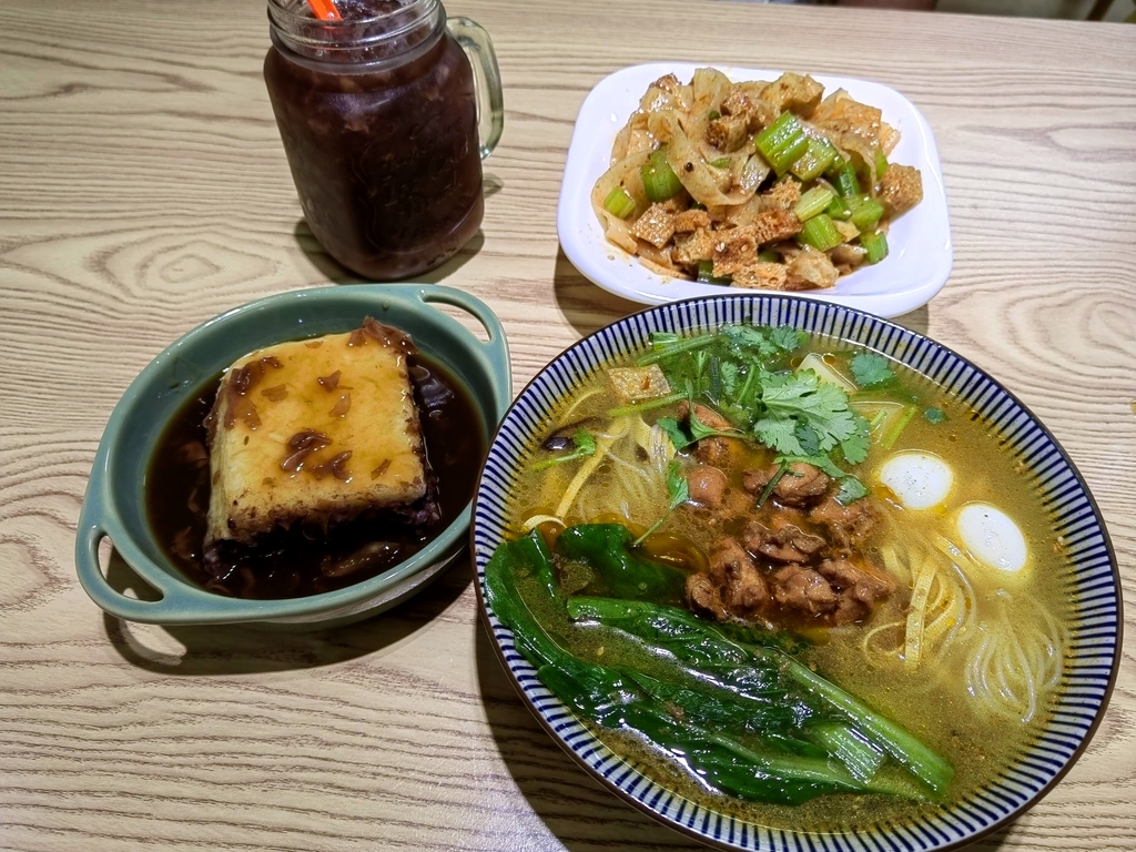 佳禾米线馆(开封小吃合集)
